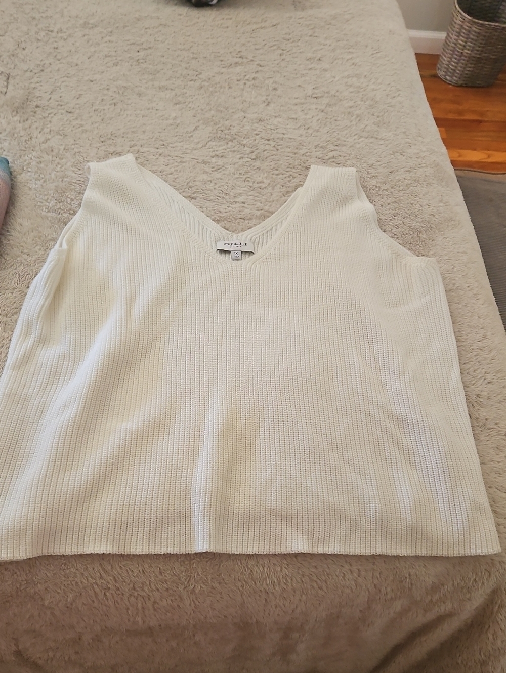 Gilli Cream V-Neck Ribbed Knit Tank
